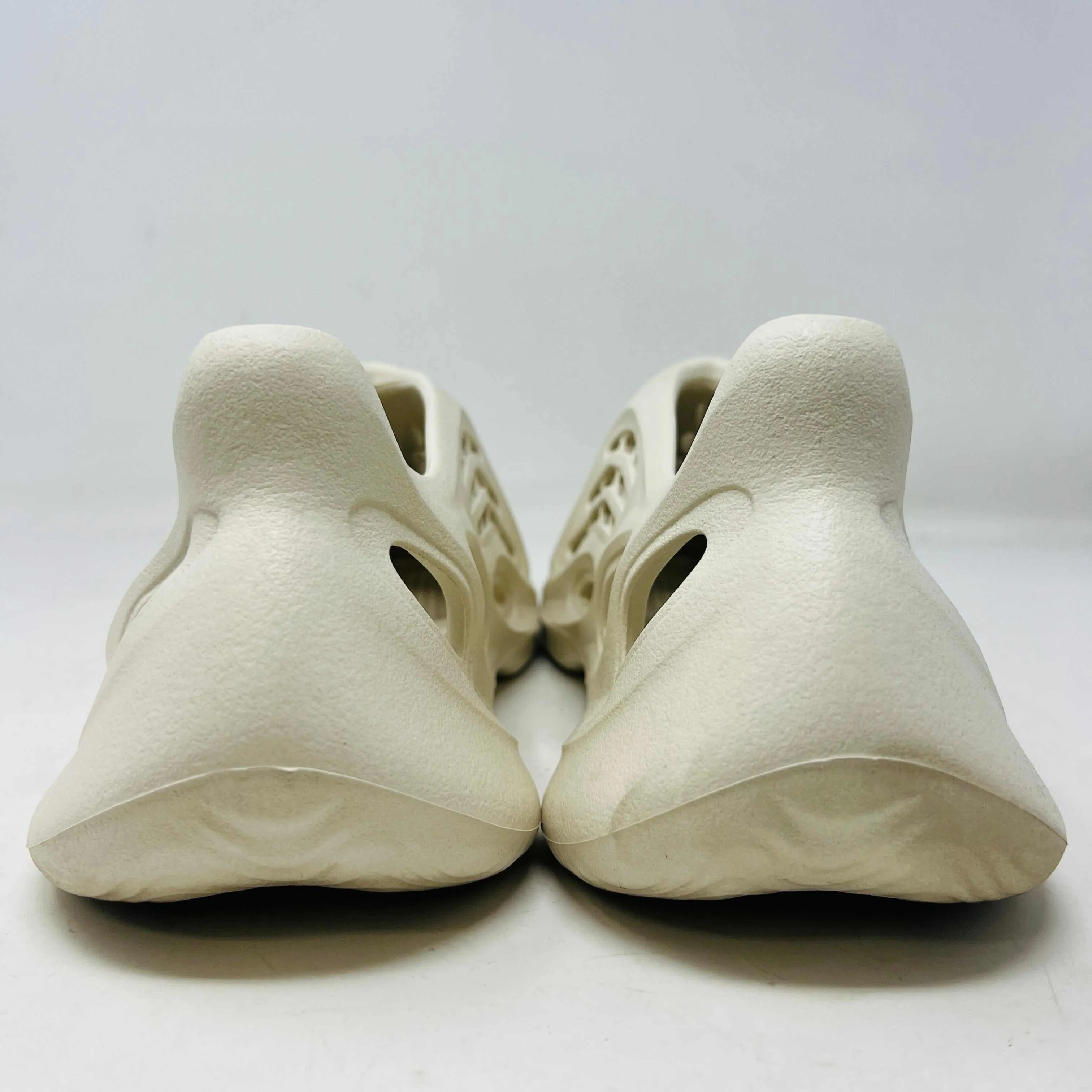 adidas Yeezy Foam RNNR Sand