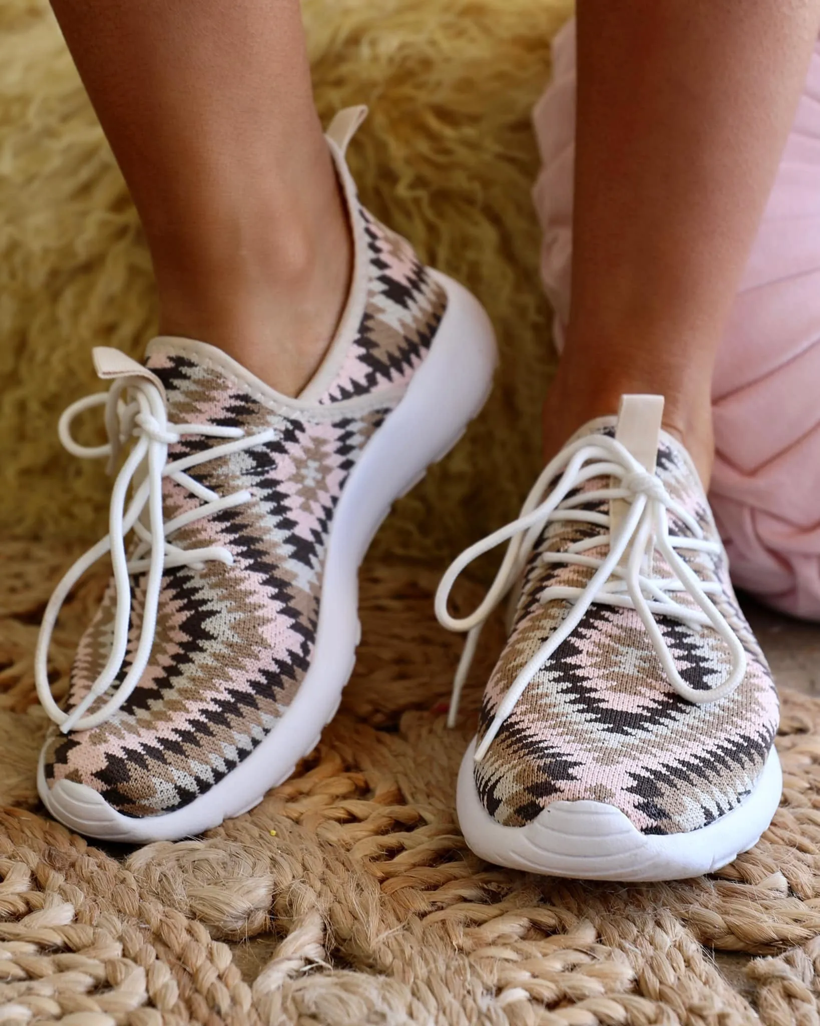 Cerrito Light Pink Aztec Tennies