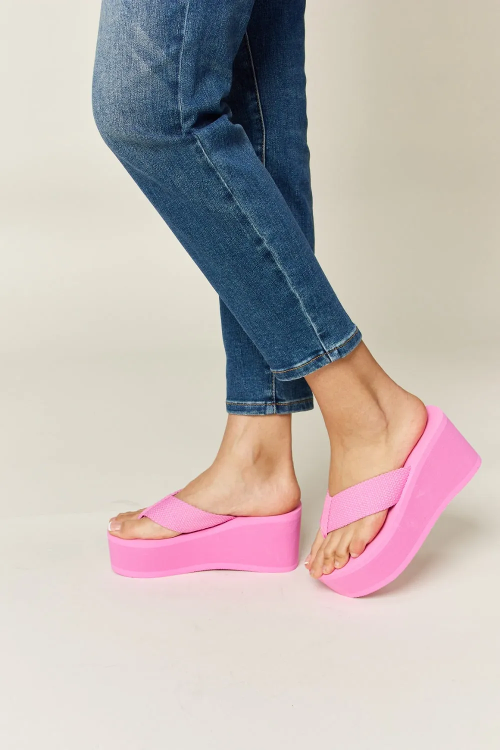 Fresh New Attitude Open Toe Platform Wedge Sandals - BP