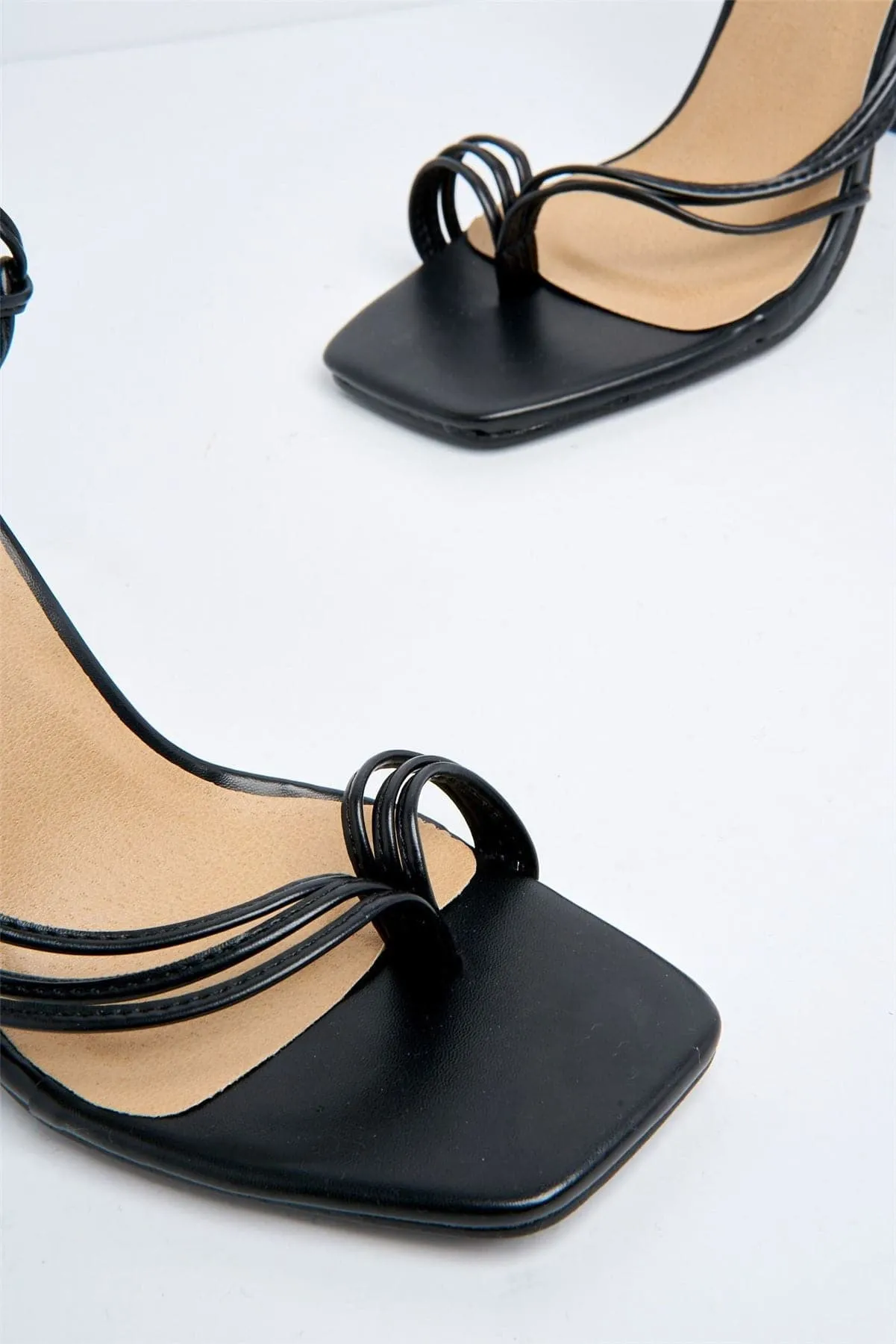 Tamara Lace-up Block Heel in Black