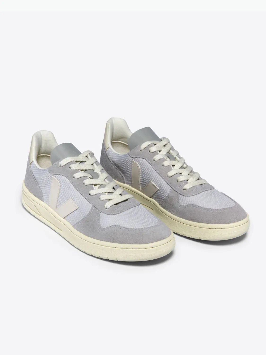 V-10 Alveomesh Light Grey Sneakers