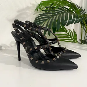 Valentino Garavani Noir Rockstud Pumps